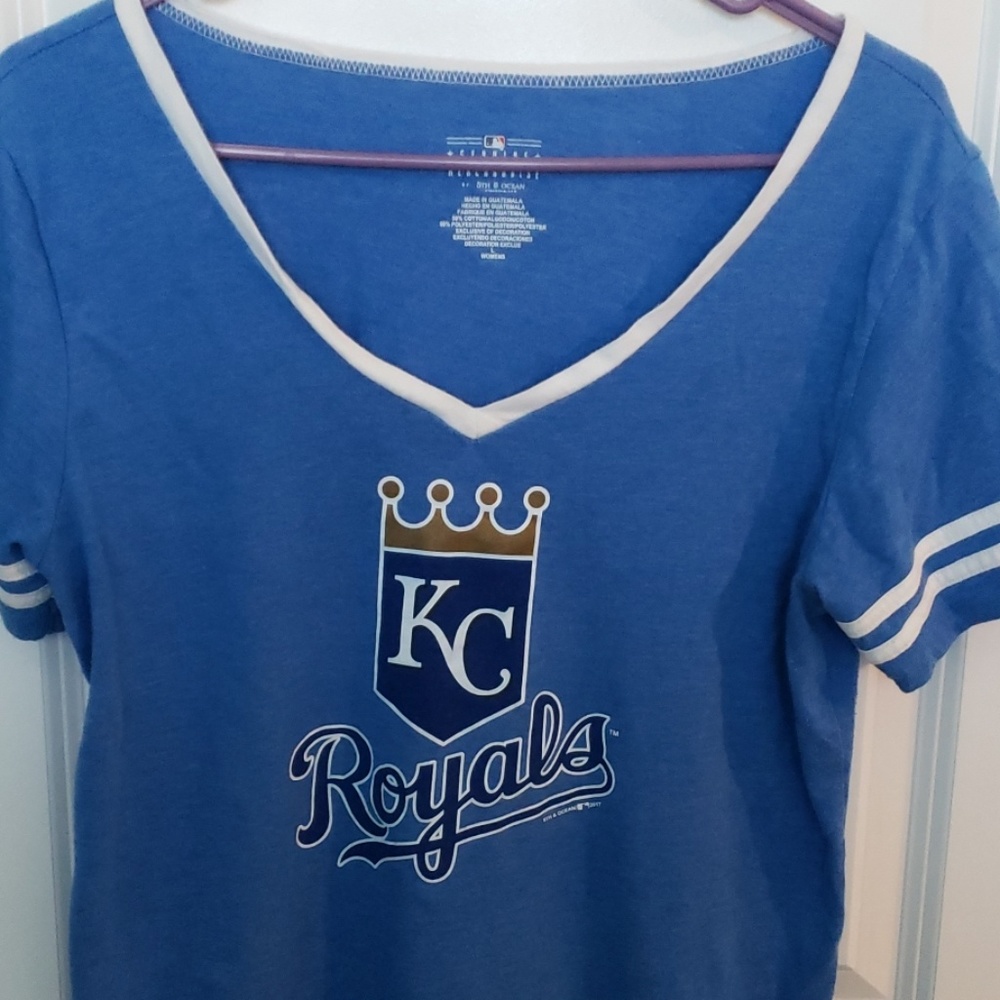 Women's Large KC Royals t shirt